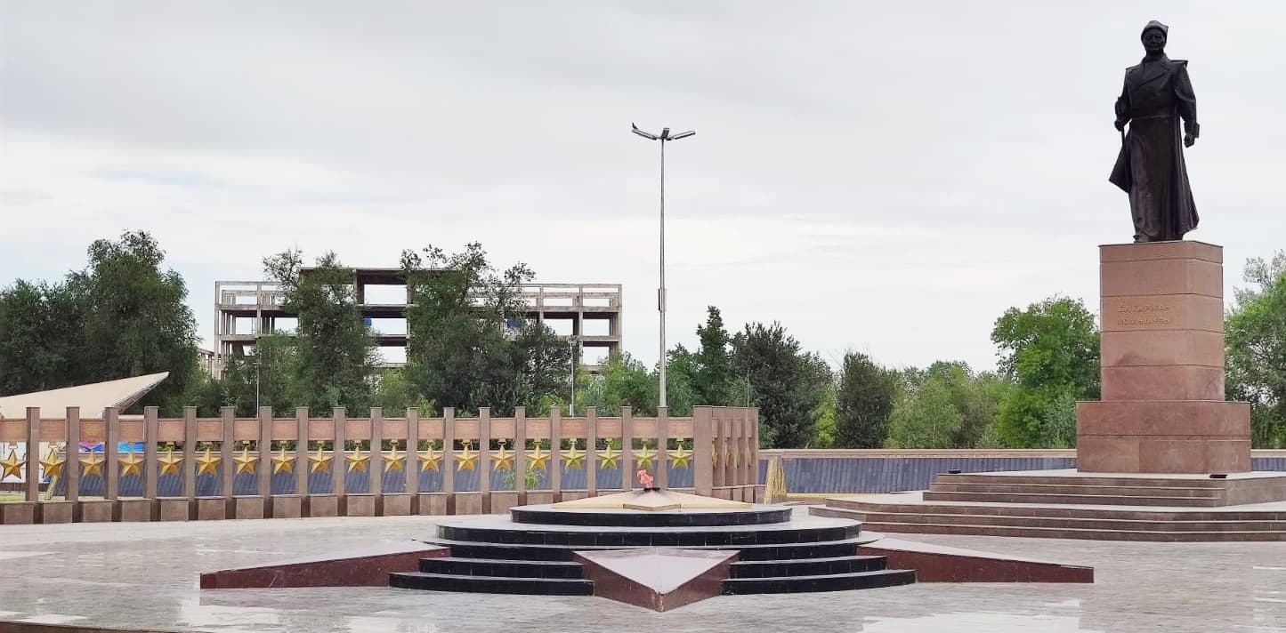 памятник4.jpg