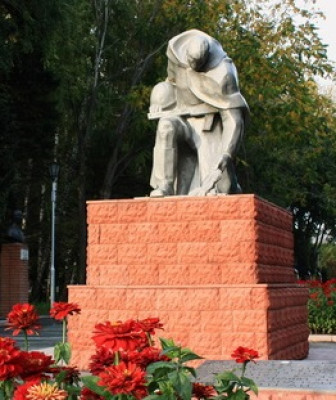 памятник.jpg